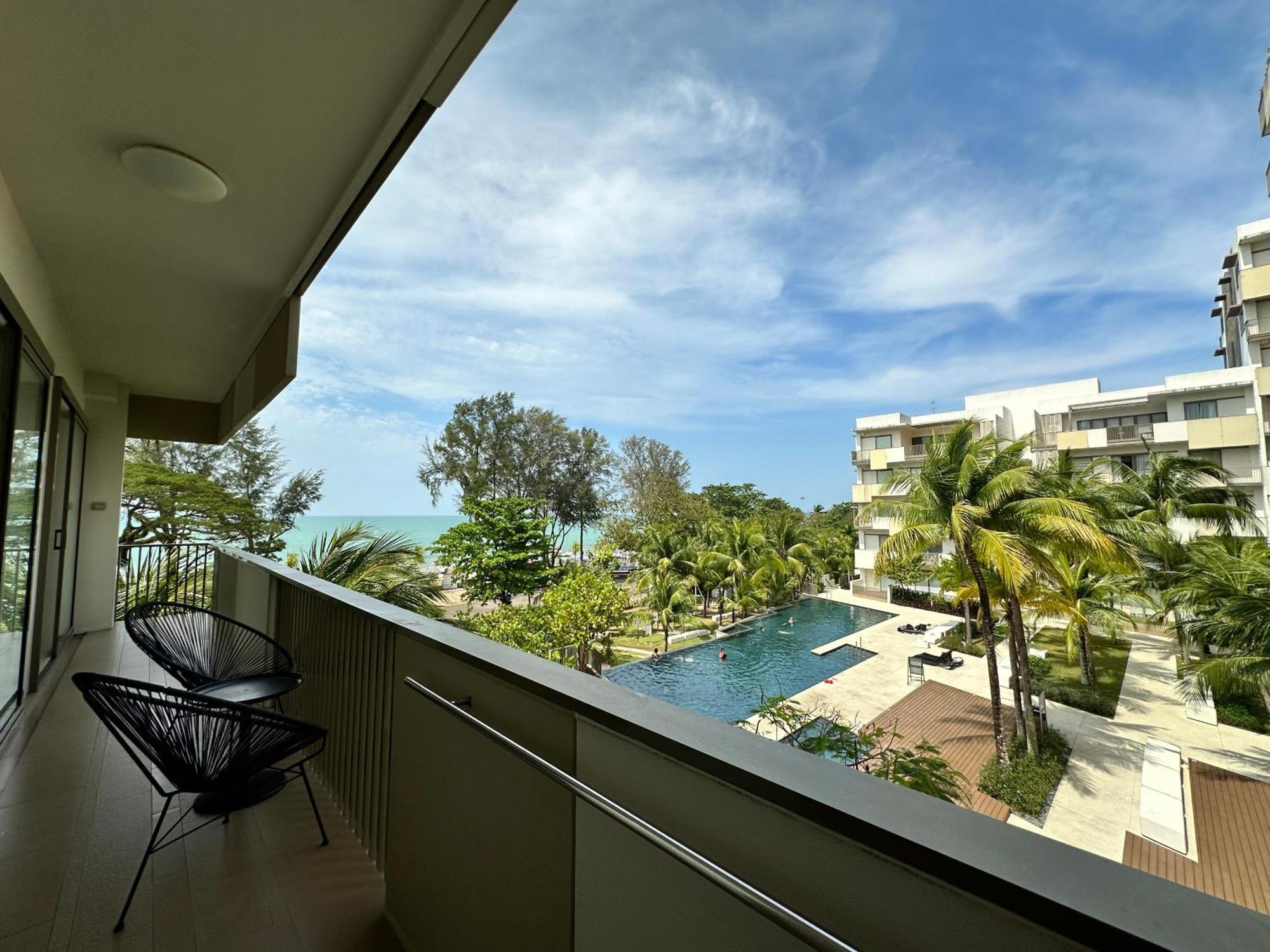 By The Sea- Pool And Sea View Apartman Batu Ferringhi Kültér fotó